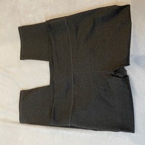 Fabletics Capri leggings size L